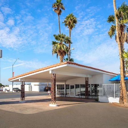 Coronado Motor Hotel, A Travelodge By Wyndham Yuma Exteriér fotografie